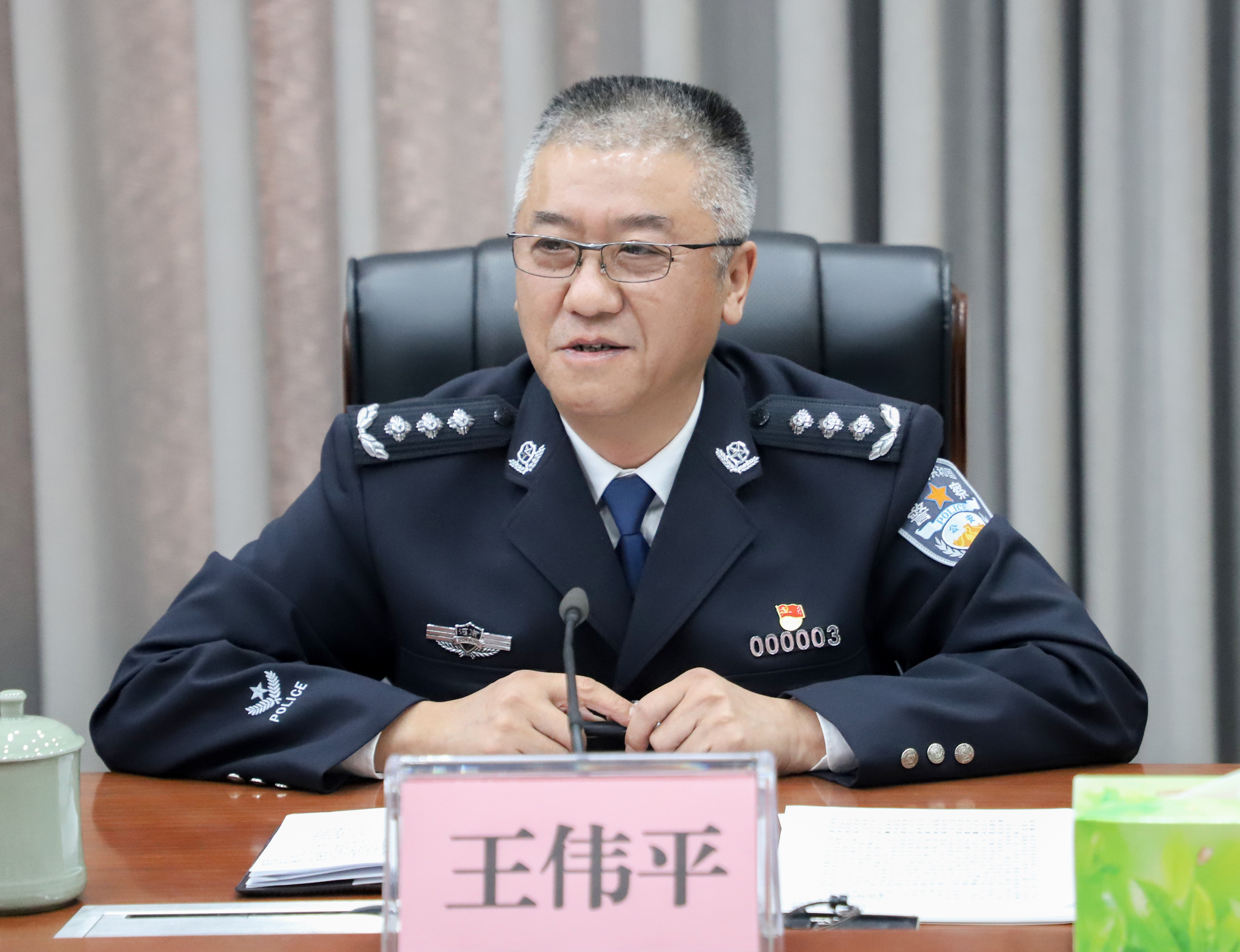 河南警察学院在党史学习教育中组织召开学习弘扬长霞精神座谈会