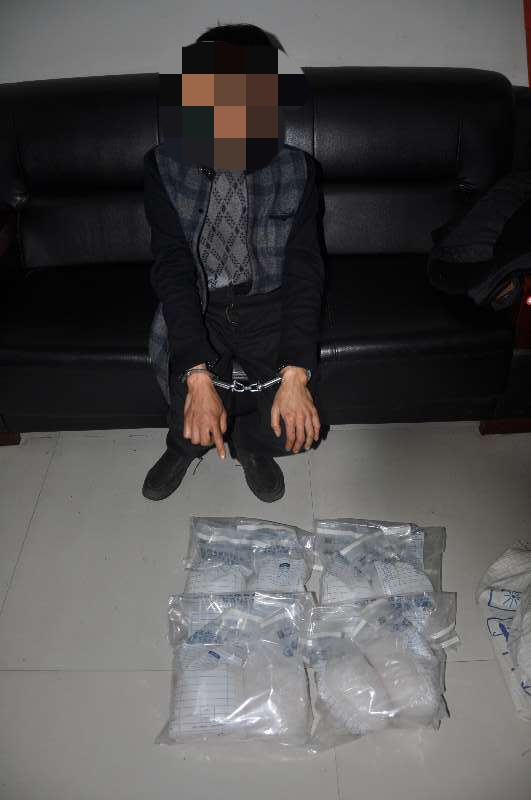 河南警方侦破跨省贩毒案!毒贩团伙两年贩卖毒品近40
