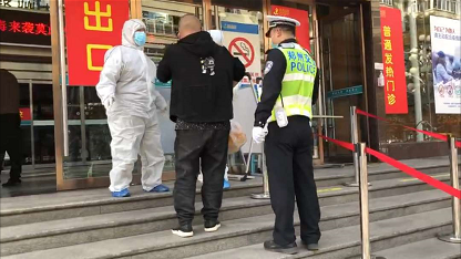 『早餐』郑州一滴滴司机免费给医护人员送早餐路上突发不适，接下来的一幕太暖了