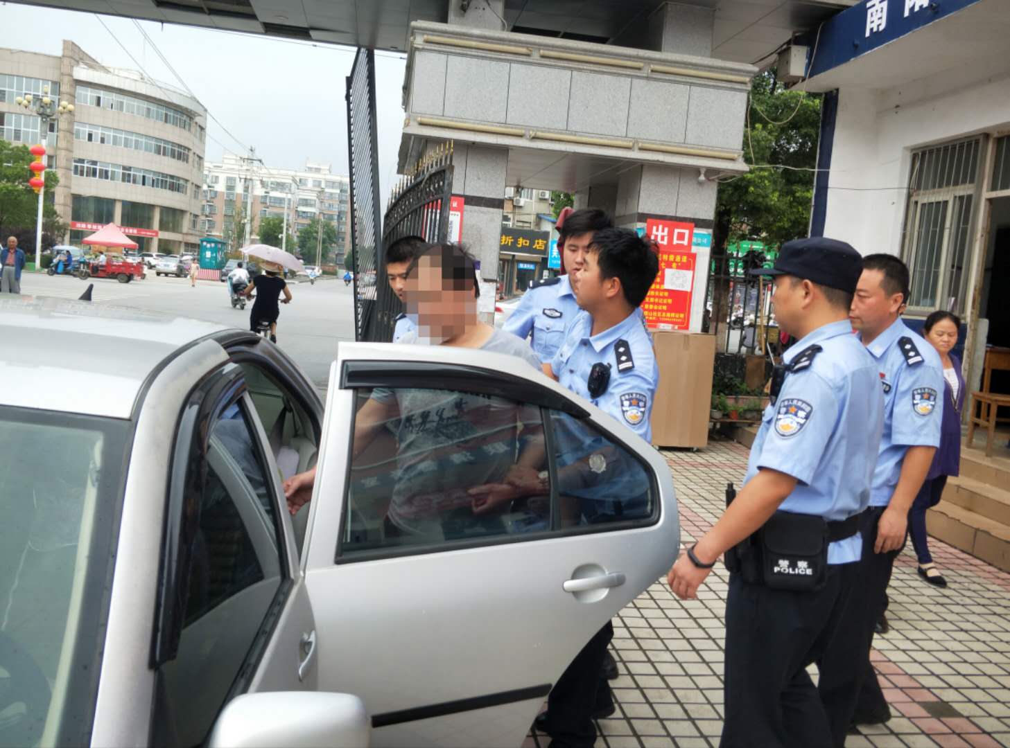 逃犯|真猛！河南这对夫妻一天抓了俩逃犯！