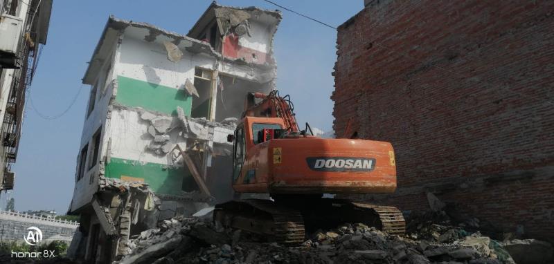 房屋征收|仲景街道顺利拆除广场北项目2户已征收房屋