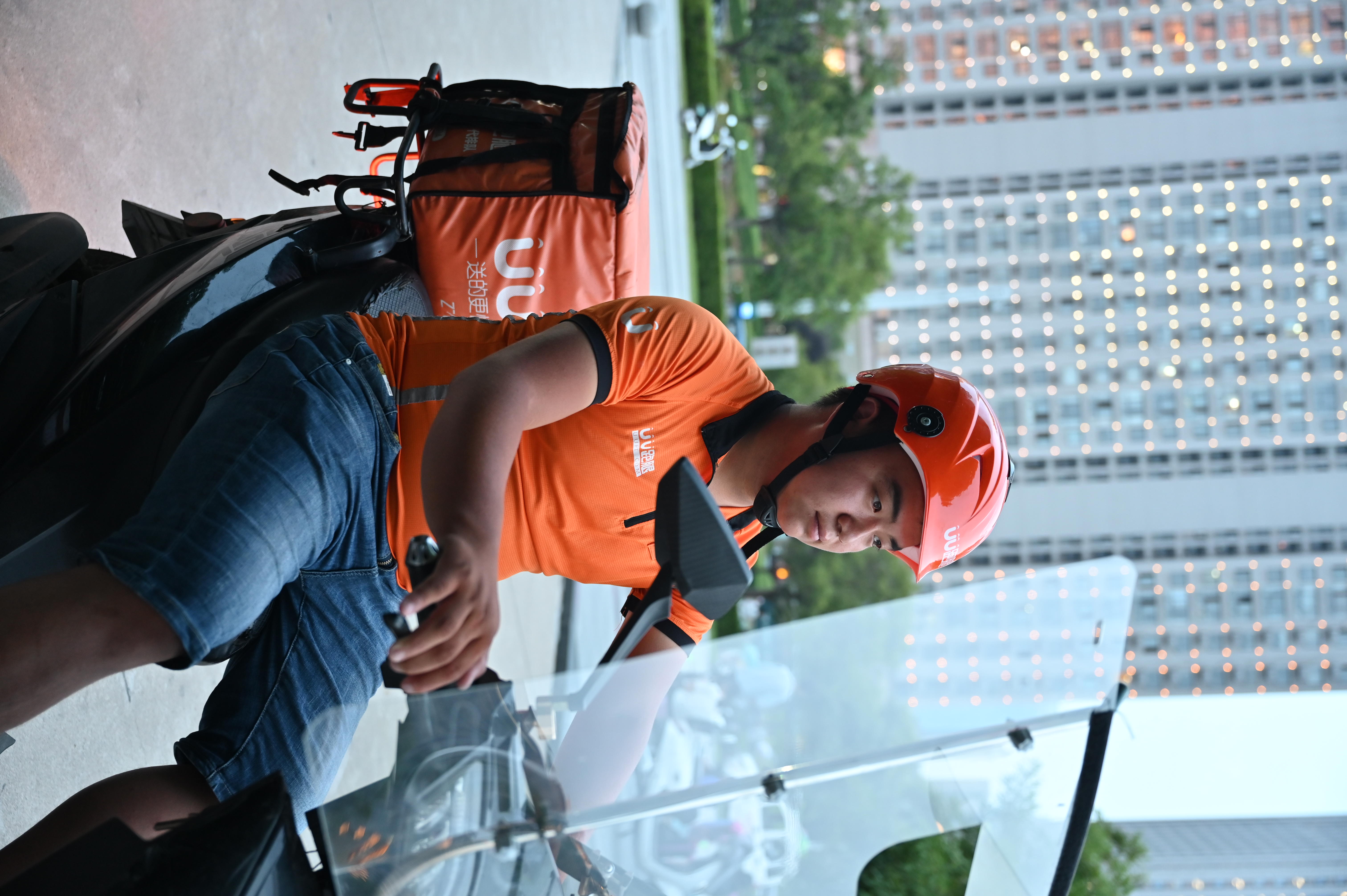 新青年·上顶端丨非"单王"跑男赵豪男:跑好每一单,一个字就是"干"