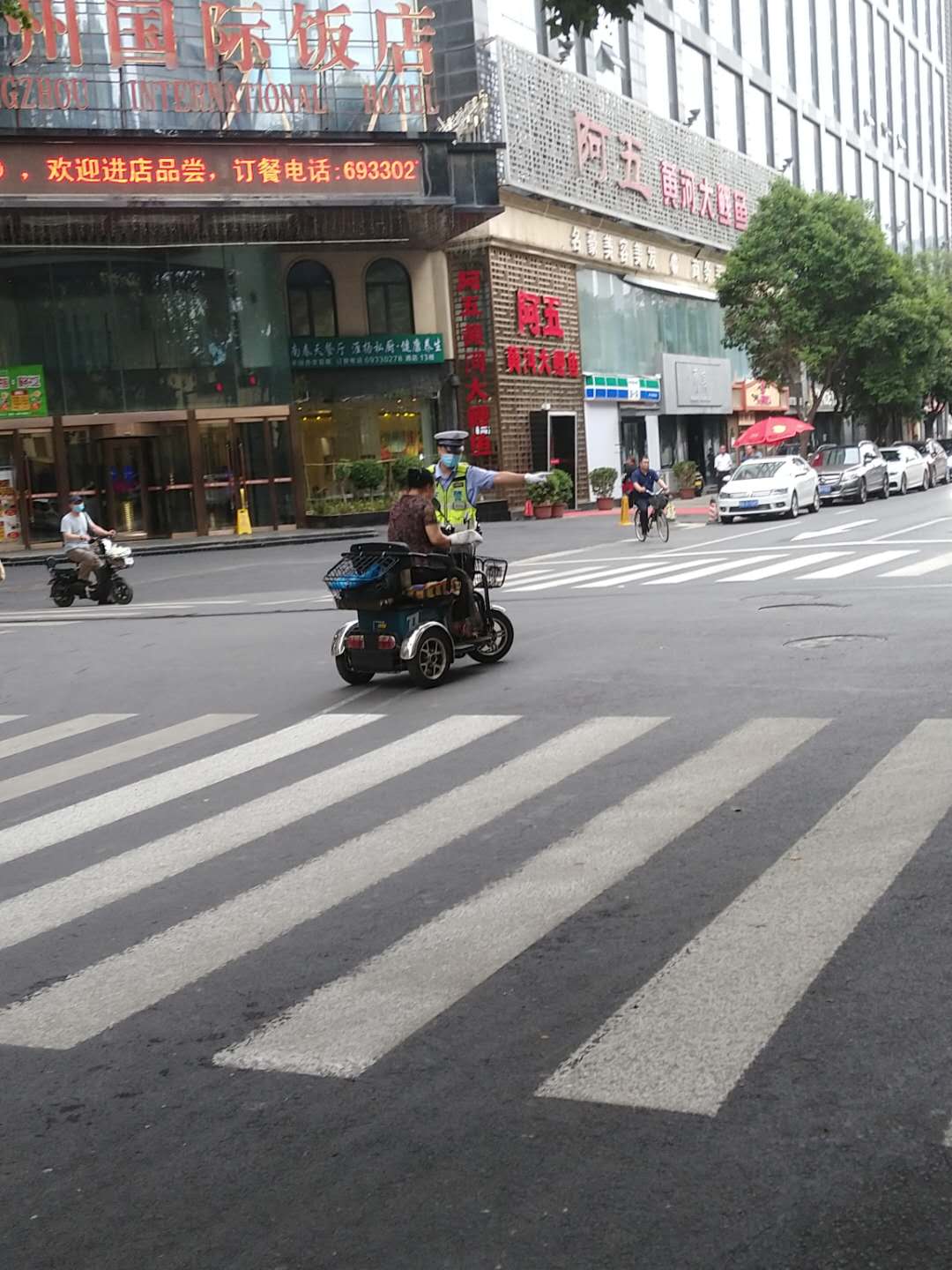 郑州交通|郑州经五路为啥双向单行？16日起真的开罚吗？最新解释来了