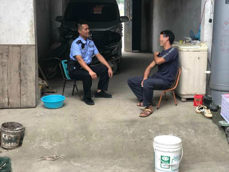 法制|手机“惹祸”，“冷战父子”被民警重修于好