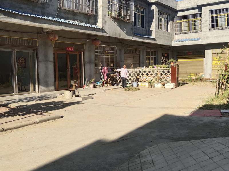 法制|这个疯狂作案的偷衣贼已被关进看守所