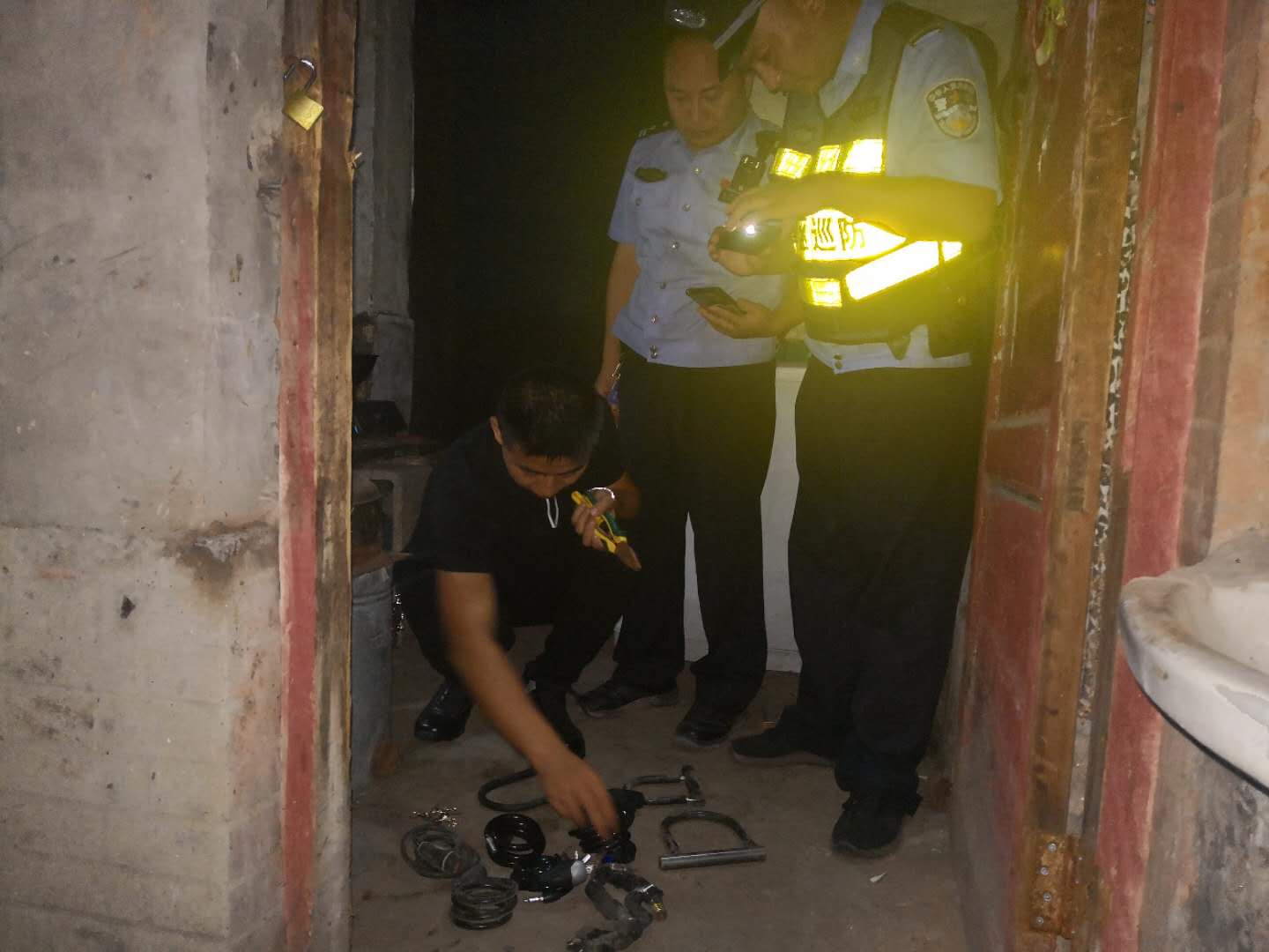 自行车|作案16起！安阳一67岁老人因盗窃“三进宫”后再被抓