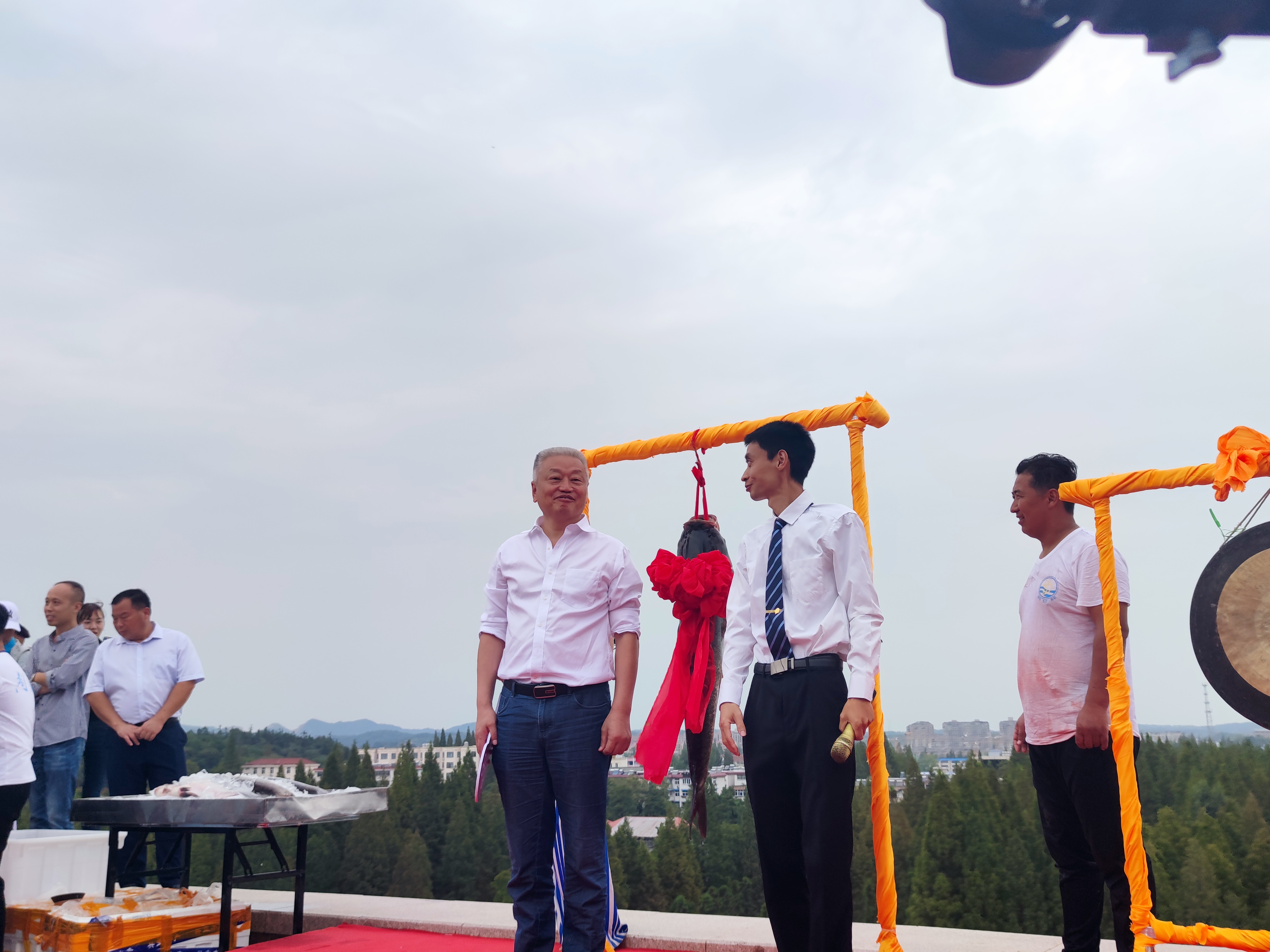 鲜鱼汤|一条头鱼拍了106万元！中国南湾湖第八届开渔节震撼启幕