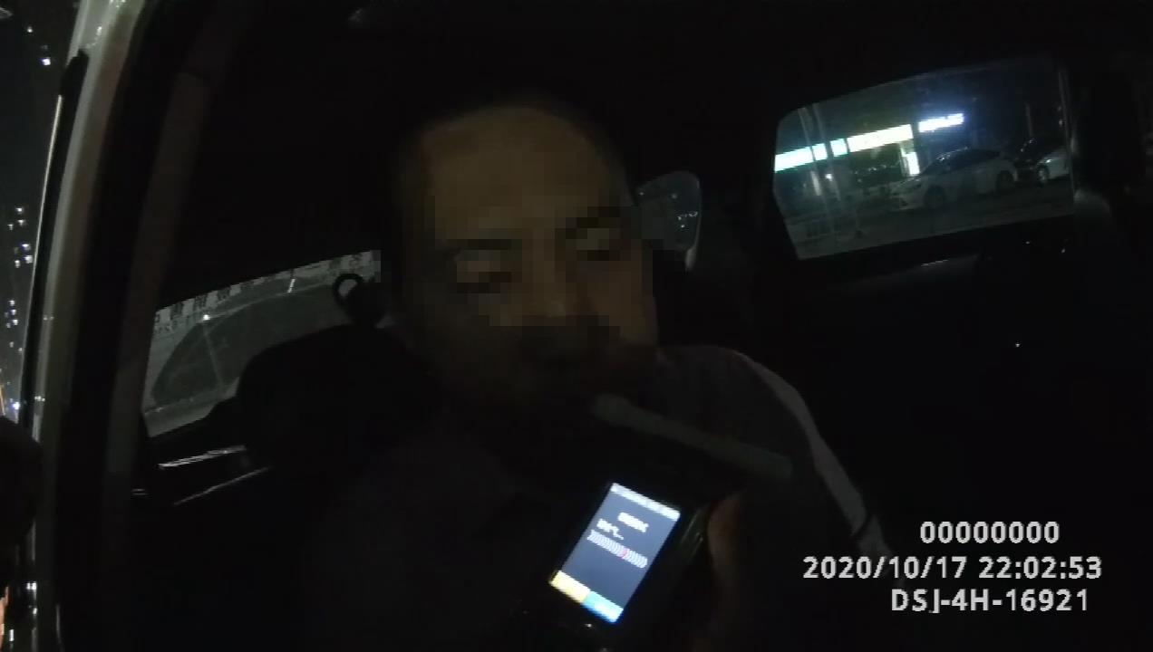 |打脸太快！郑州一网约车司机声称没喝酒，转脸呼出酒精值