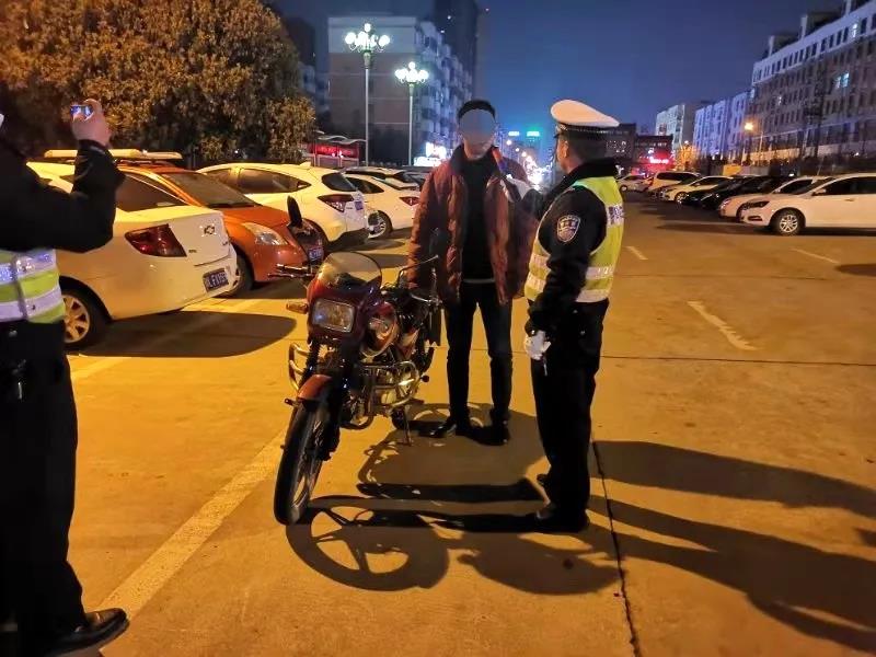 漯河一男子酒后驾驶无牌摩托车,被记36分!