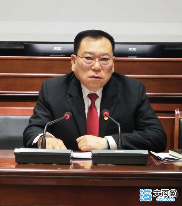 如何开展好教育整顿工作召陵区法院院长晁旭给干警上专题党课