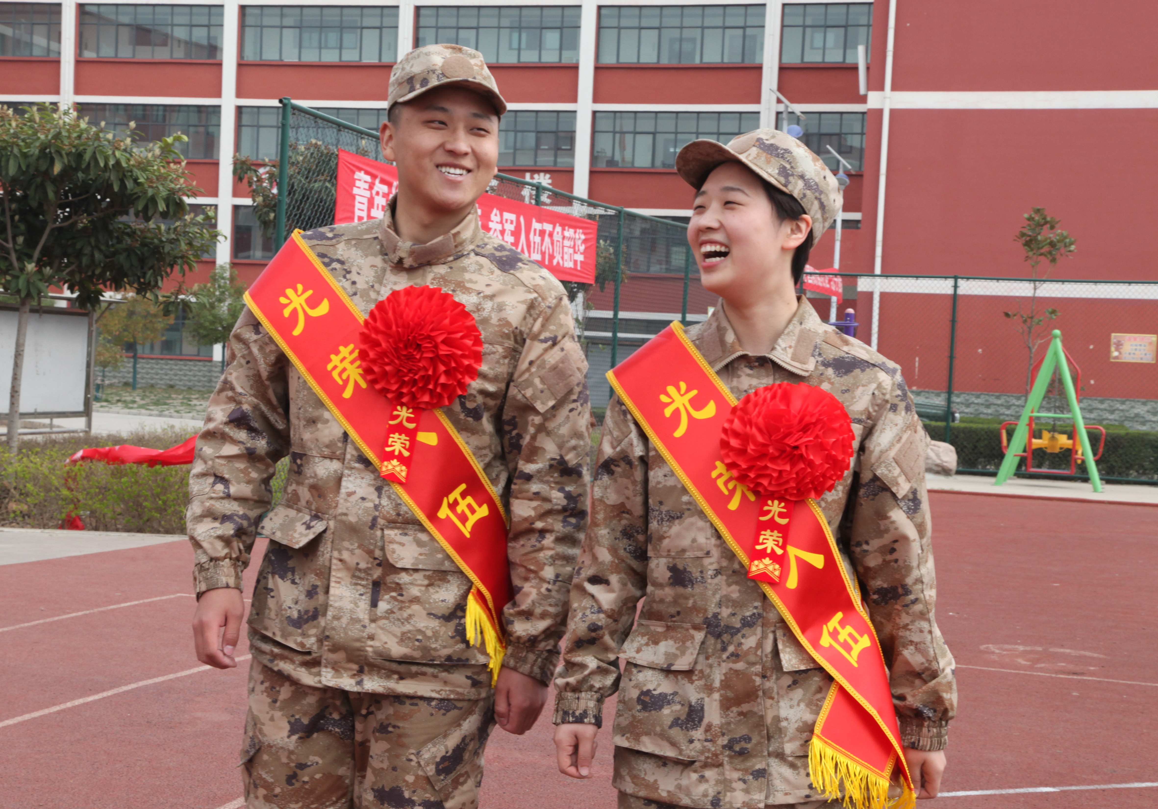 上阵姐弟兵武陟大学生姐弟俩同圆参军梦