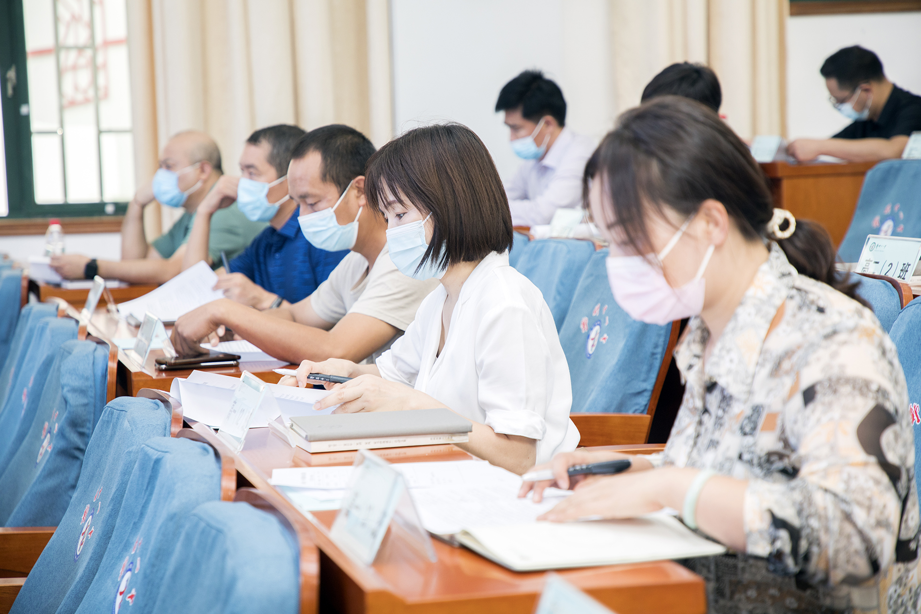 家校情融 同心同行 郑州11中召开家长委员会议-大河网