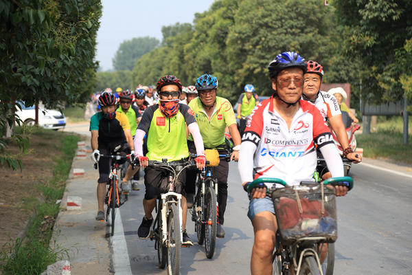 大河网举行公益骑行活动 网友：从我做起 传递环保正能量