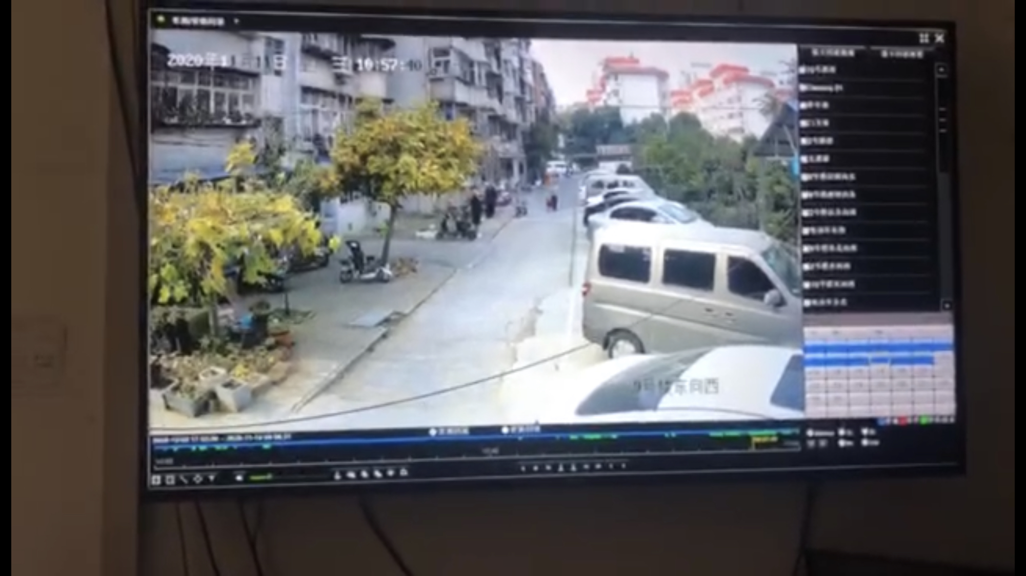 |从偷车到销赃，小区监控“接力”拍下全过程