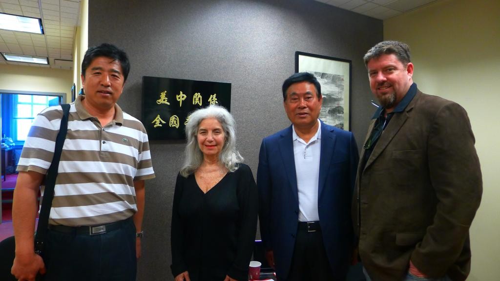 美中关系全国委员会副主席白莉娟会见该校领导