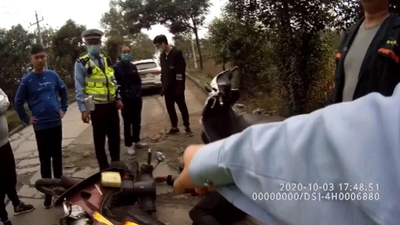 |男子醉驾被撞晕 酒友作证也被抓