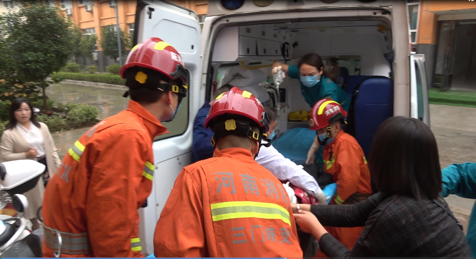 |“疼死我了！快受不了了！”三门峡一女子被馍头成型机“咬手” ……