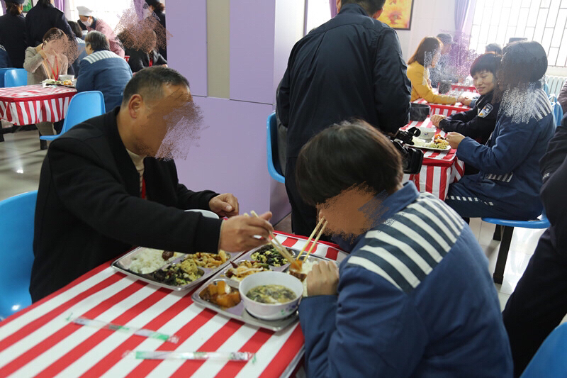 胡辣汤红烧鸡块郑州女子监狱服刑人员原来吃这些