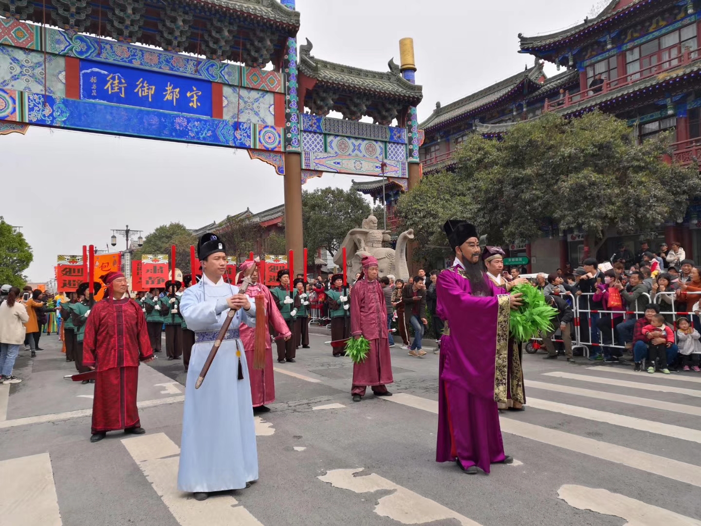 2019年开封人口_2019年4月24日,开封高速支队民警在执勤过程中查获一起小型客车(3)