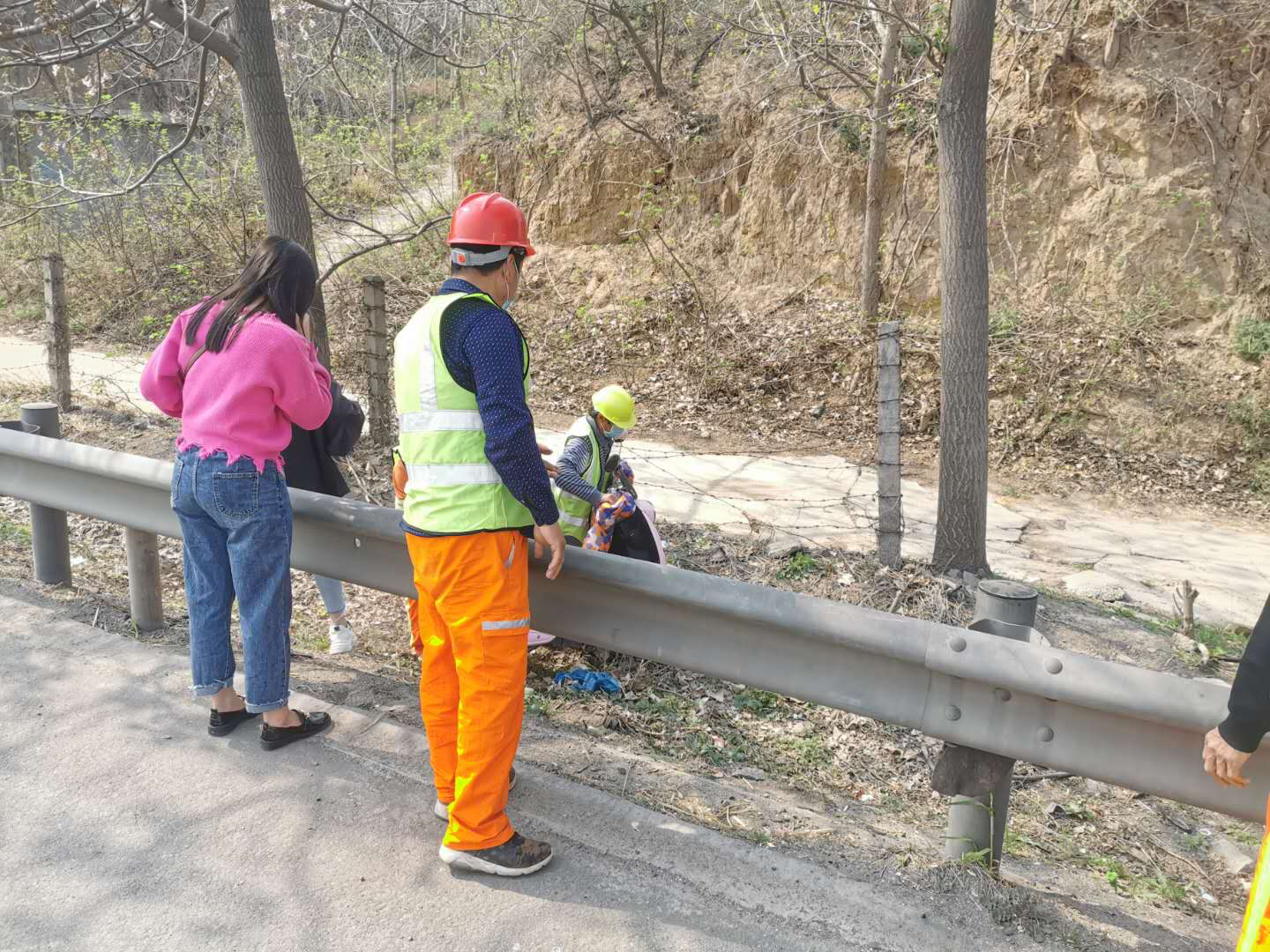 #骑行#骑电动车带娃赏樱花，高速上跑了5公里却找不到出口