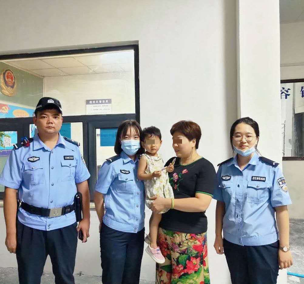 |家长忙着修水管 2岁女娃跑丢了