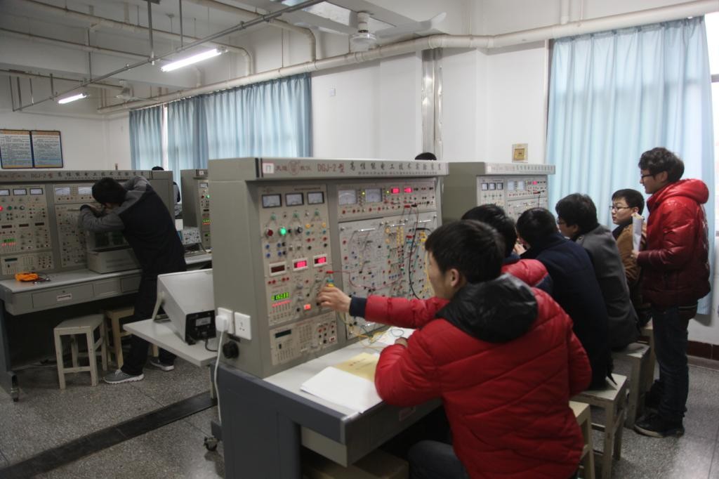 电工技术实验室