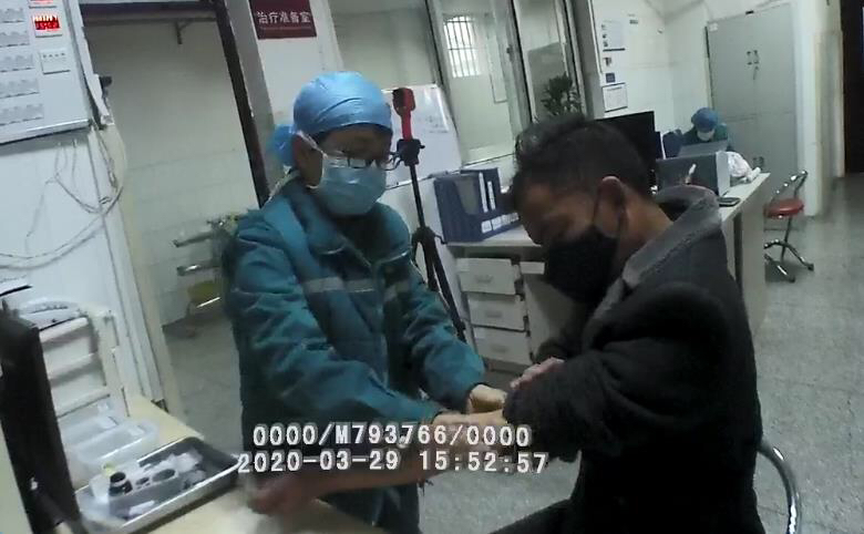 【交通】中牟交警周末夜查，23名“酒迷瞪”被查处