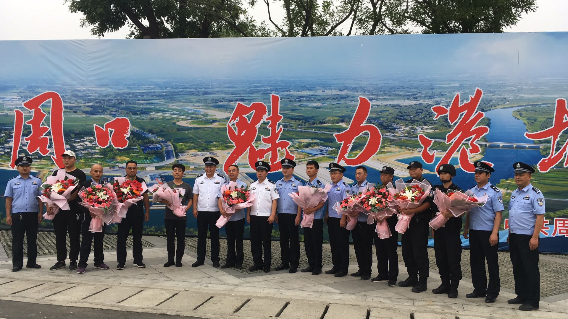 淮南|仅7个小时，持刀绑架人质嫌犯就被周口警方抓获