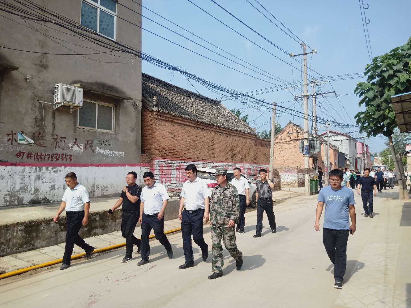 杞县四大班子领导到泥沟乡对农村人居环境整治工作进行集中观摩