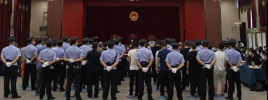 法律|巩义法院公开宣判一起32人团伙涉黑案，“黑老大”获刑24年！