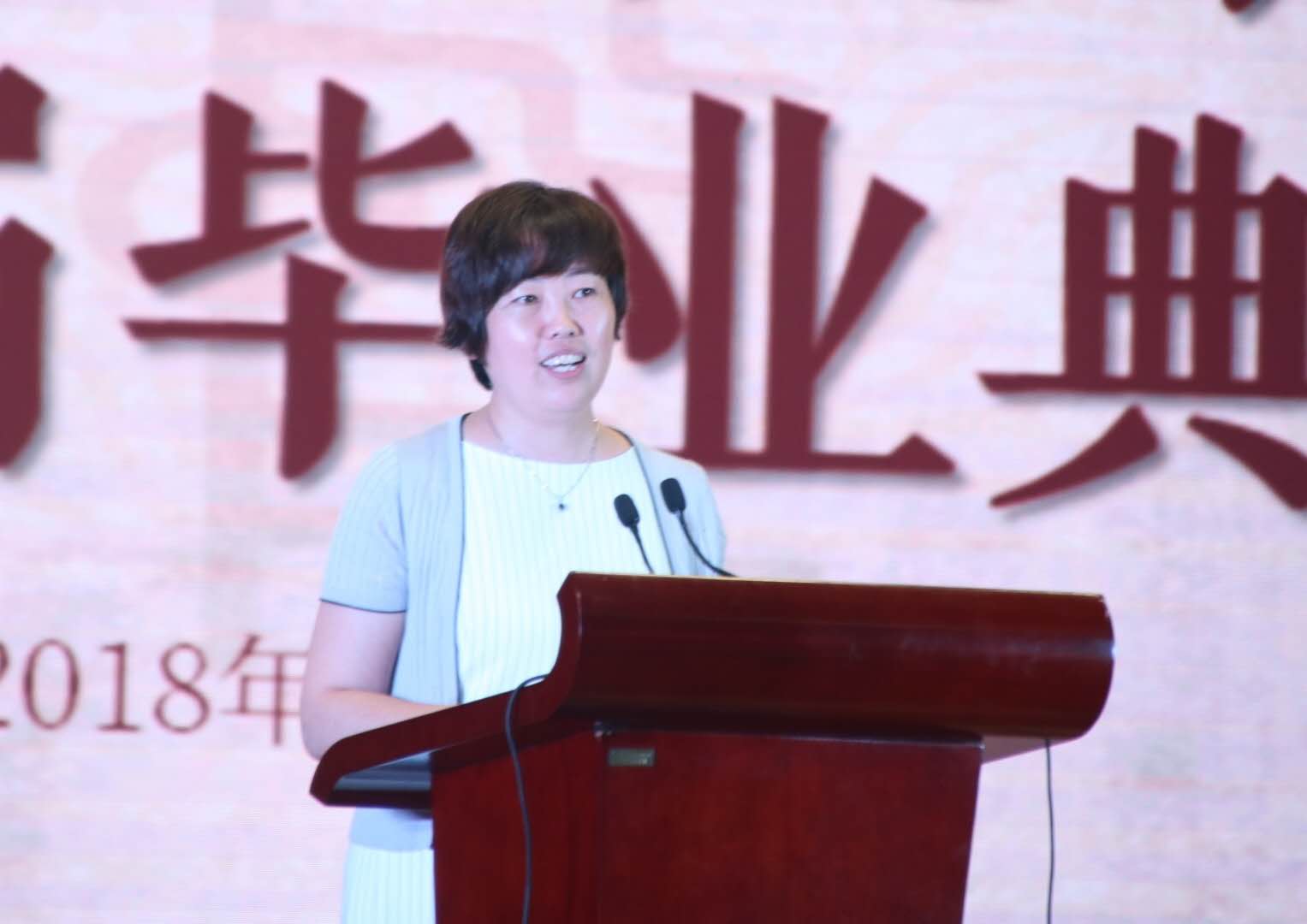 毕业季来袭!郑州这所中学的毕业典礼玩出了