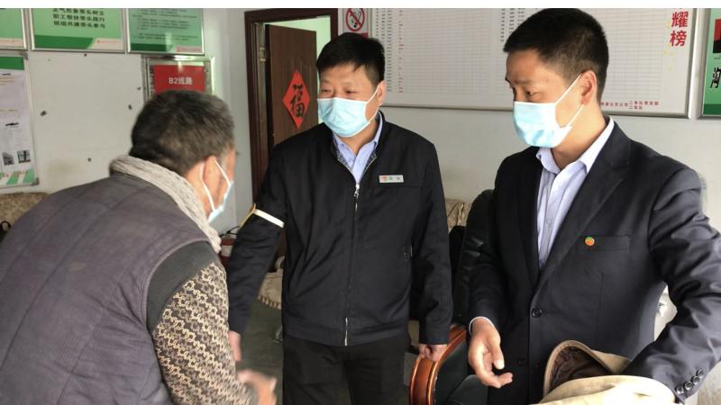 「农民工」俩月生活费丢在公交上，他能找回吗？