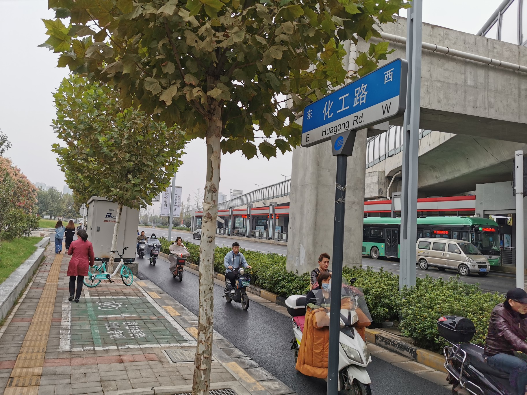 |奇葩！“农业路”、“冉屯路”同时“上岗”一条路并肩俩名字，究竟谁是“李逵”谁是“李鬼”？