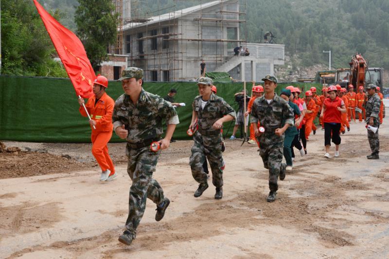 河南三地同时开展公路防汛模拟演练 确保汛期