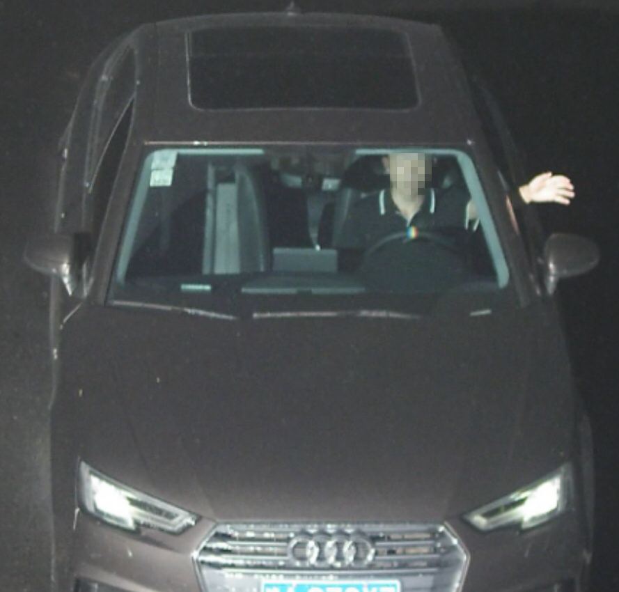 酒驾|司机被交警查出酒驾，猛加油门拖伤交警逃跑走