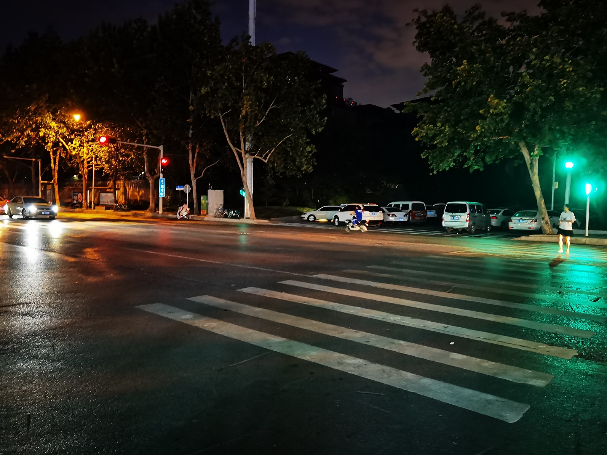 追踪丨郑州英才街几个路口的红绿灯是否已恢复正常