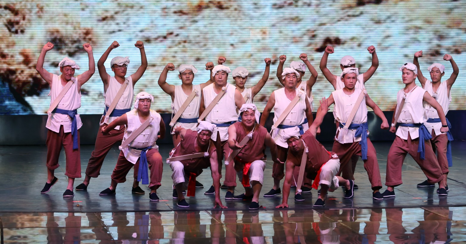 喊唱出催人奋进的黄河力量国家级非遗黄河号子登上舞台