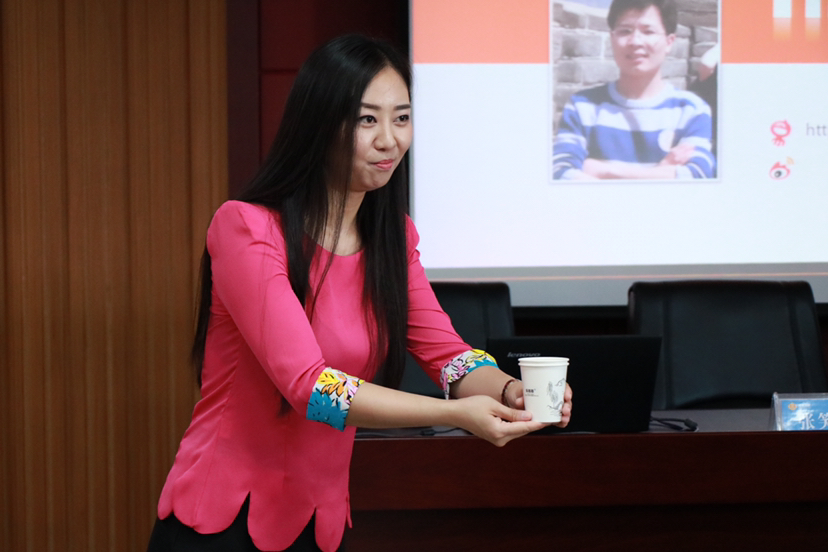 郑州航空港区地税局举办文明礼仪讲座提升干部