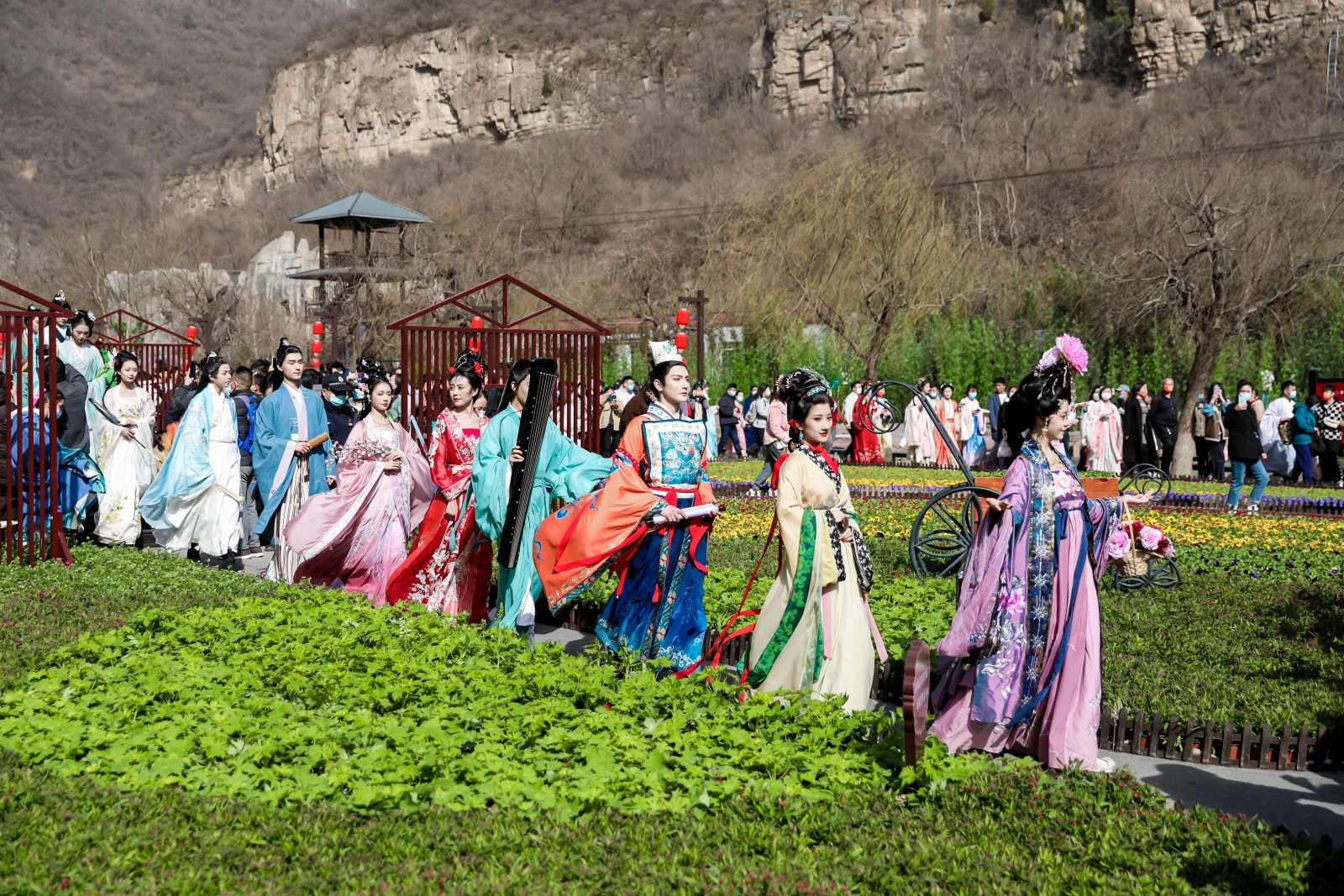 雲臺山漢服花朝節四度起航,文旅文創深度融合出新彩;竹