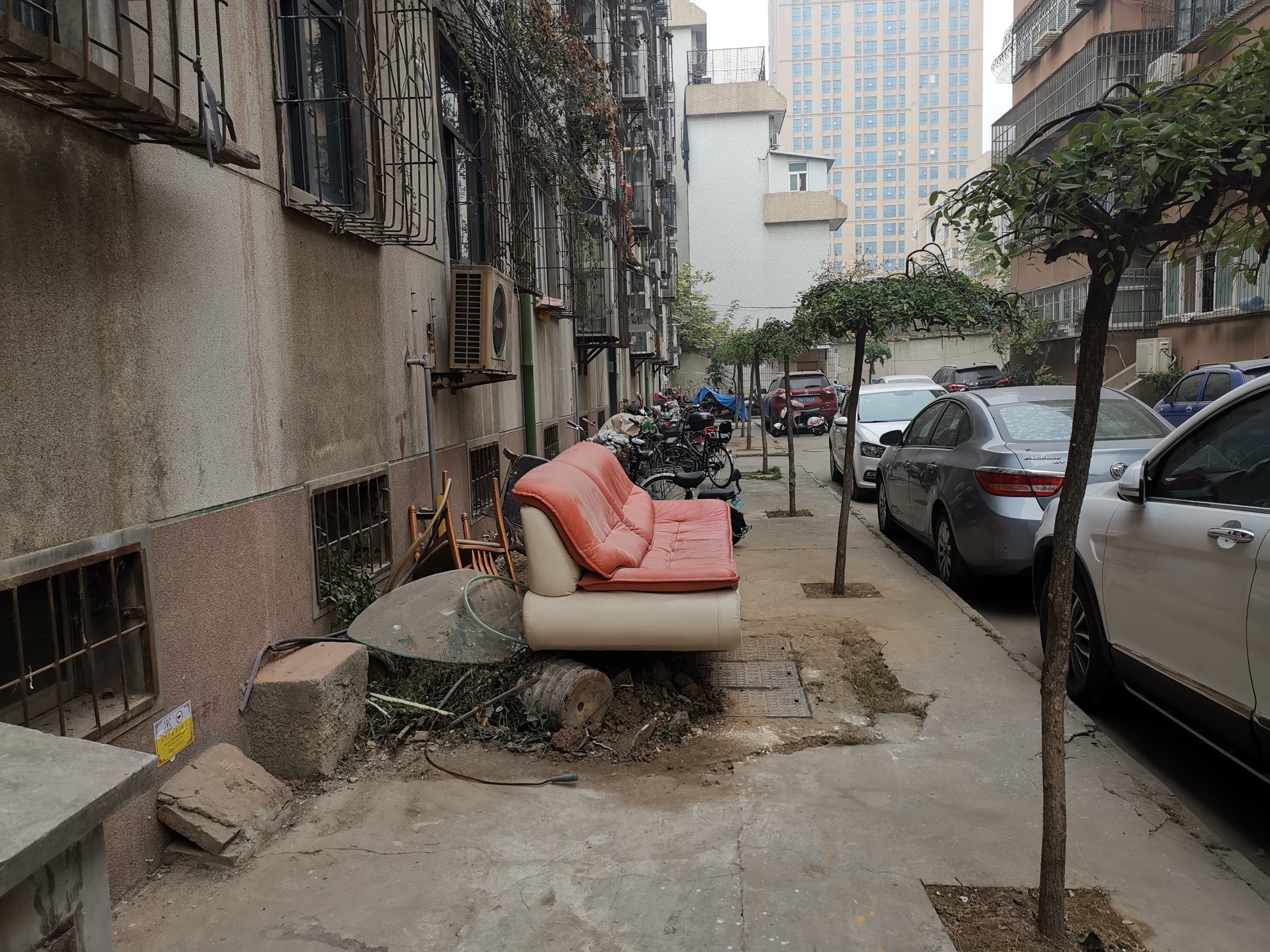 |《老旧小区改造 为啥我们家不一样》后续他们小区老旧改造，为啥没有供暖改造项目？