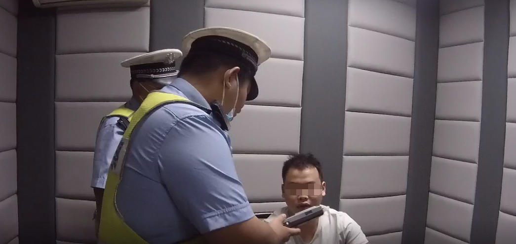 酒驾|郑州一代驾将车主送家后，车主咋又因酒驾被抓？