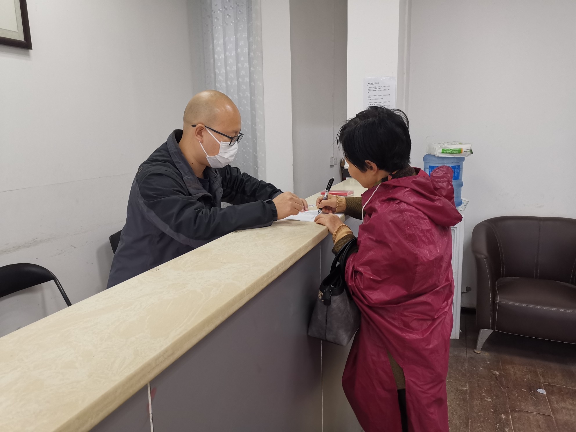 郑州市祈福尚都小区：花11万买的车位不能用，这是咋回事?
