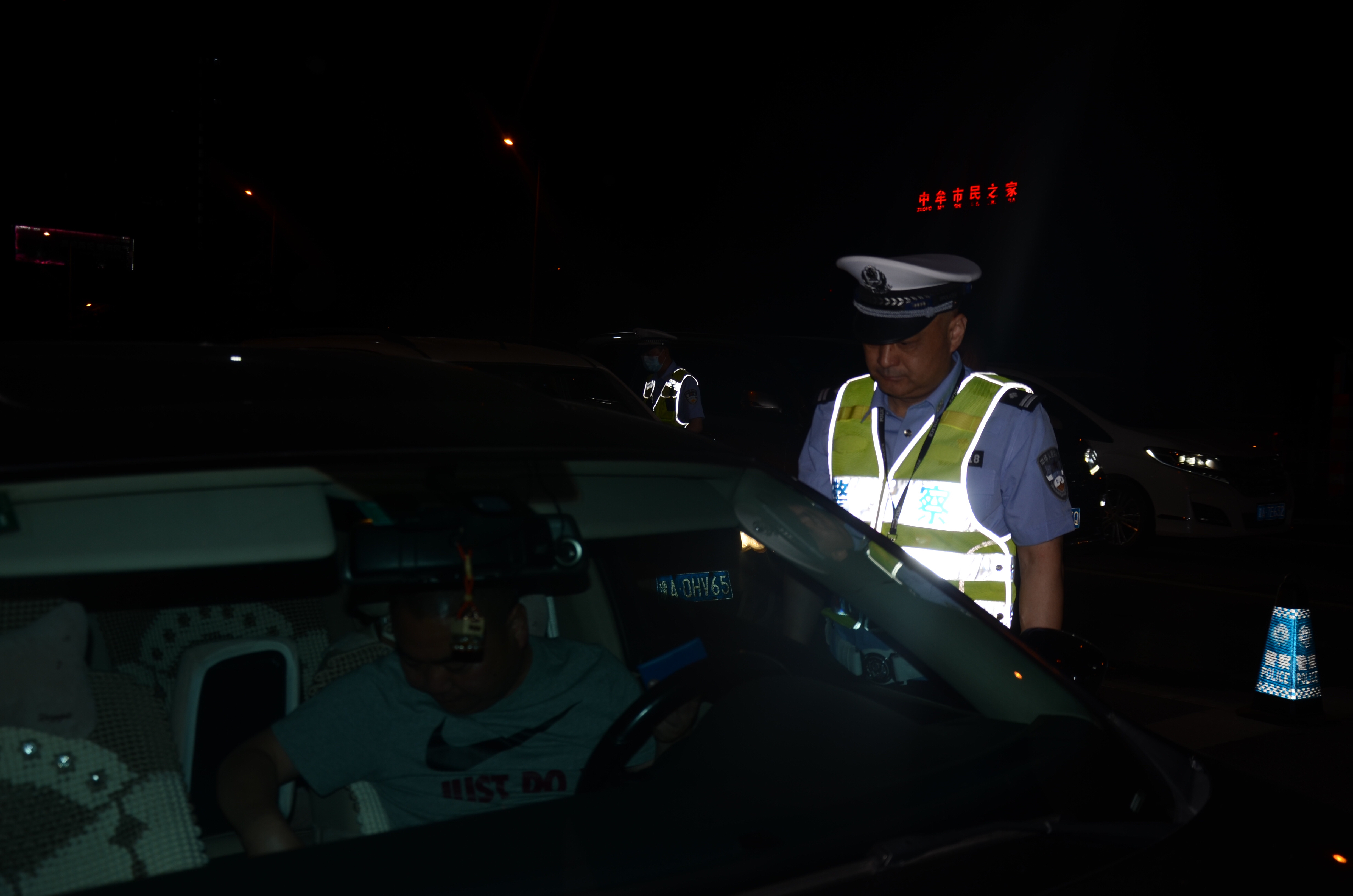 中牟|中牟交警“硬核”查违法，打出漂亮“组合拳