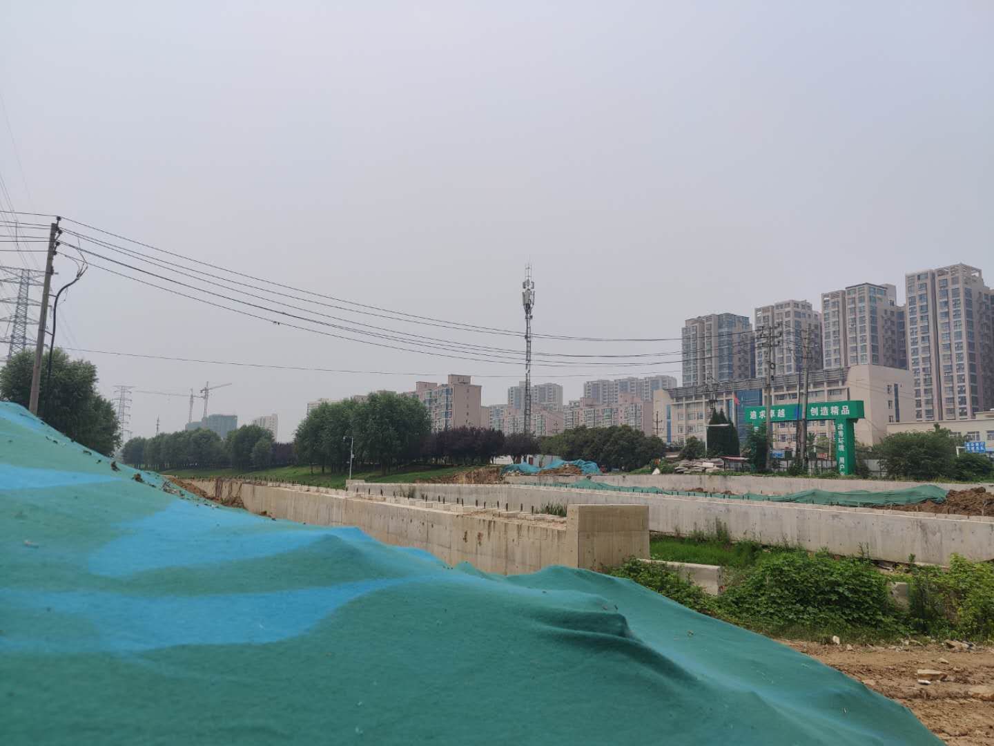 郑州魏河桥围而不建 现场五年未动工？