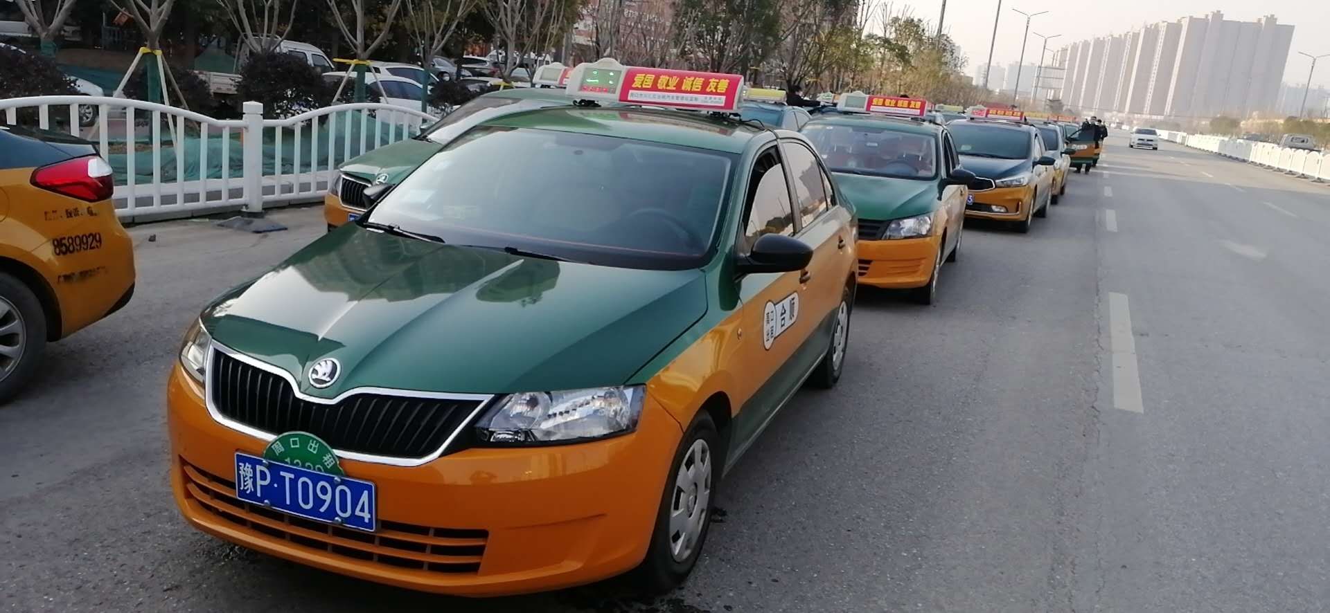 周口中心城区出租车恢复上路每天两次消毒