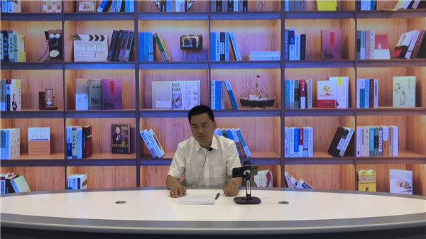 黄贵珍秘书长对喜德县在教育脱贫工作中取得的一系列的成果表示肯定