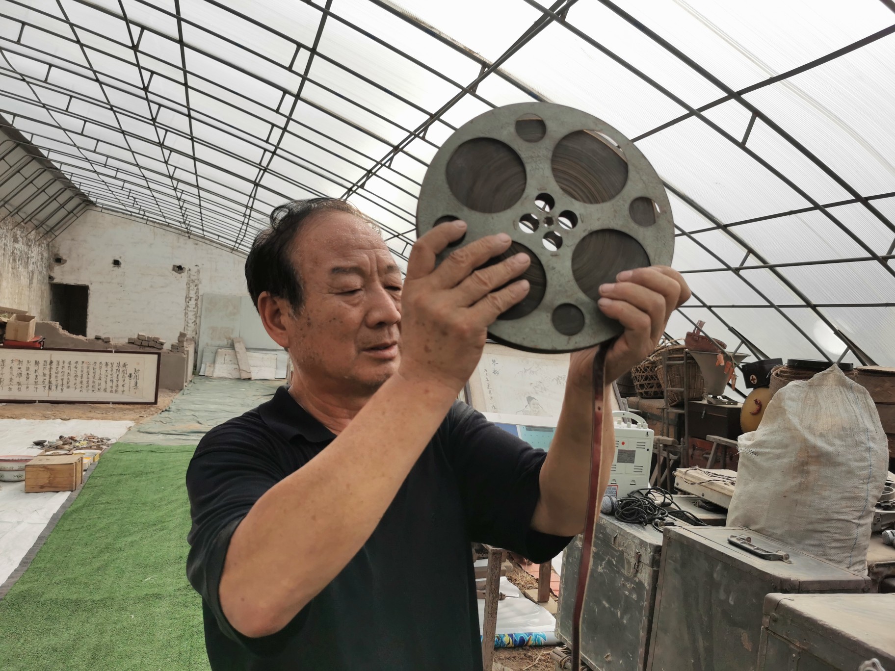 胶片|“老神经”“追影”30年 他收藏2000多部胶片电影