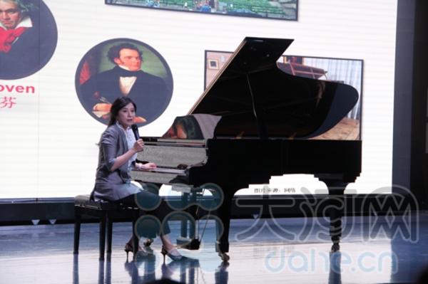 “钢琴女诗人”郑慧：音乐是有生命的，希望能带给小朋友正确的学琴理念