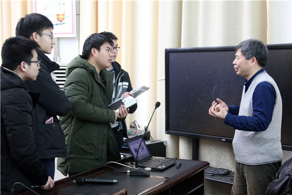 约会“量子”，再燃科技梦——中科大朱冰教授到郑州11中开展讲座-大河网