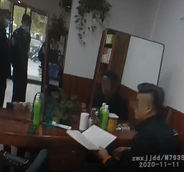 |醉驾出车祸受伤后从医院逃跑，5个月后在理发店内被民警抓获